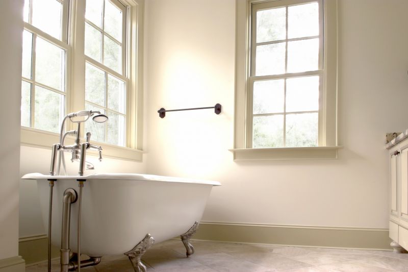 Vintage Clawfoot Bathtubs